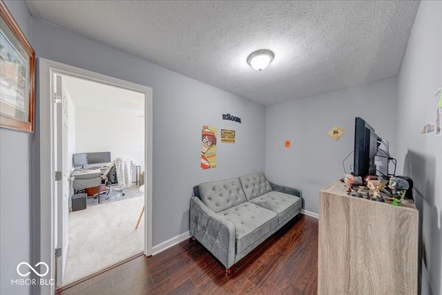 2705 Camelot Way, Greenwood, IN 46143