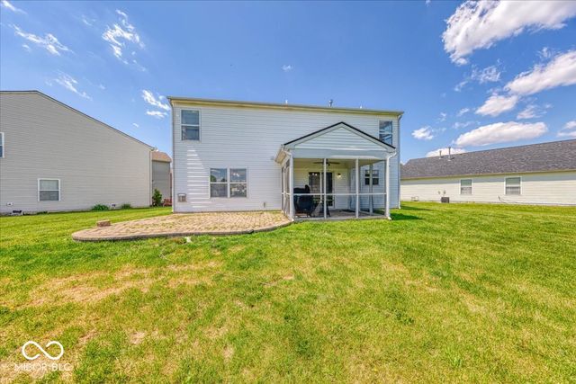 2705 Camelot Way, Greenwood, IN 46143