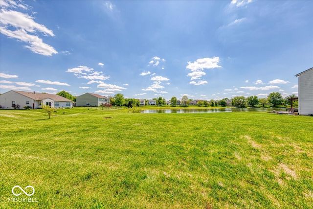 2705 Camelot Way, Greenwood, IN 46143