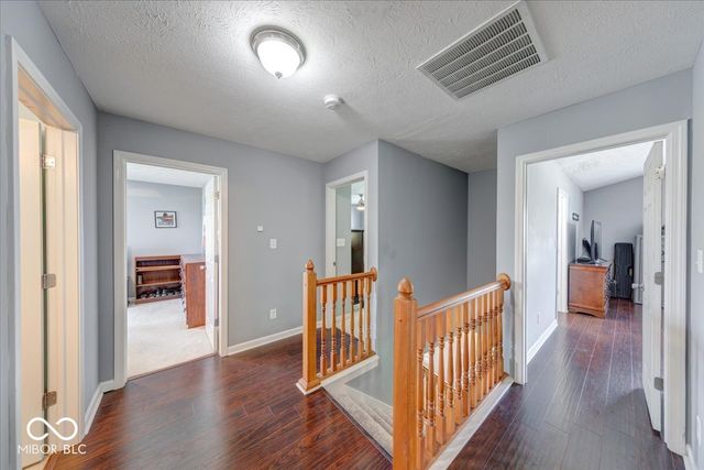 2705 Camelot Way, Greenwood, IN 46143