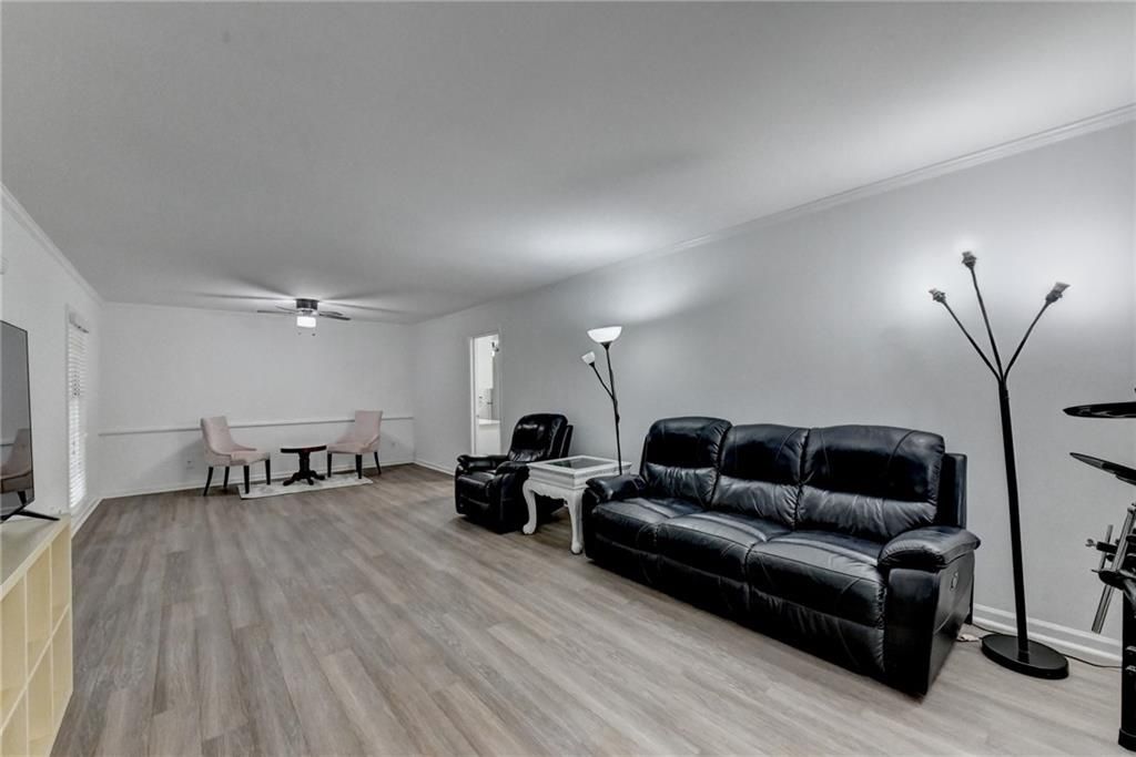 Image 7 of property listing at 2048 Fisher Trail NE, Atlanta, GA 30345