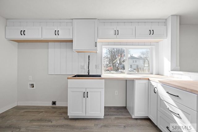 416 E 17th Street, Idaho Falls, ID 83404