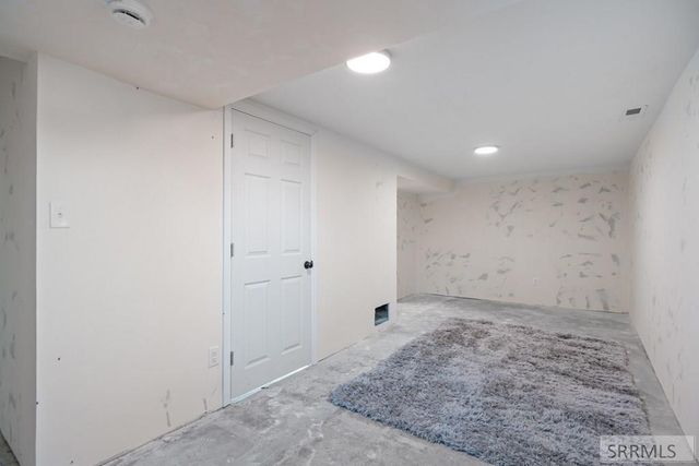 416 E 17th Street, Idaho Falls, ID 83404