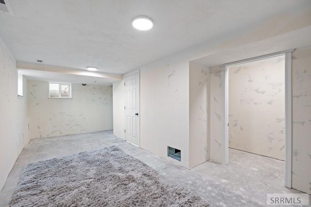 416 E 17th Street, Idaho Falls, ID 83404