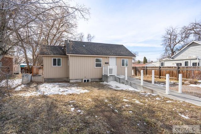 416 E 17th Street, Idaho Falls, ID 83404