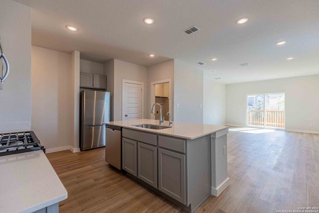 5318 Tourmaline Loop, San Antonio, TX 78222