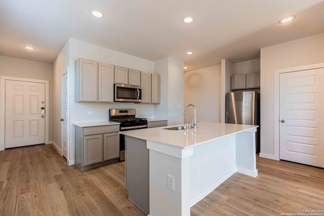 5318 Tourmaline Loop, San Antonio, TX 78222