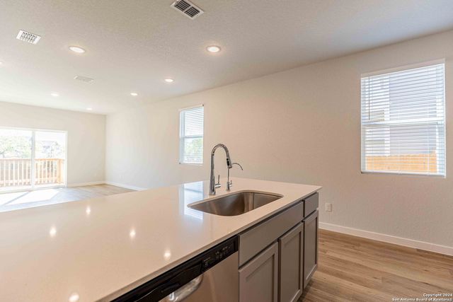 5318 Tourmaline Loop, San Antonio, TX 78222