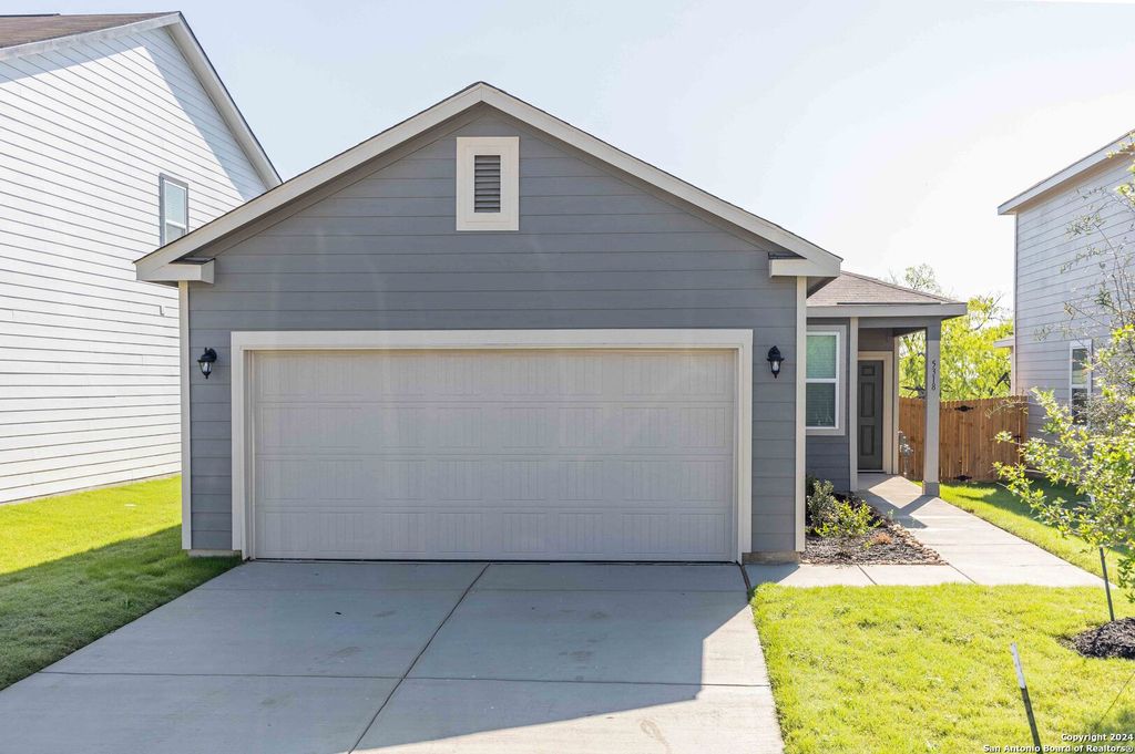5318 Tourmaline Loop, San Antonio, TX 78222