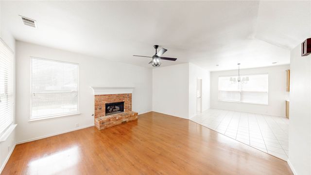 1310 Pinehurst Drive, Lewisville, TX 75077