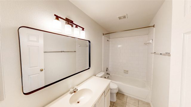 1310 Pinehurst Drive, Lewisville, TX 75077