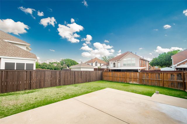 1310 Pinehurst Drive, Lewisville, TX 75077