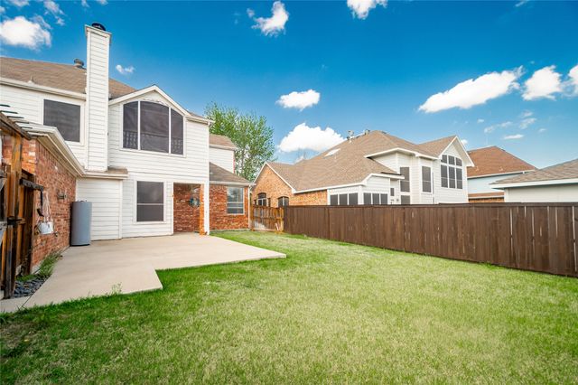 1310 Pinehurst Drive, Lewisville, TX 75077