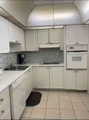 19370 Collins Avenue 301, Sunny Isles Beach, FL 33160