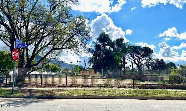 1000 Boston Street, Altadena, CA 91001