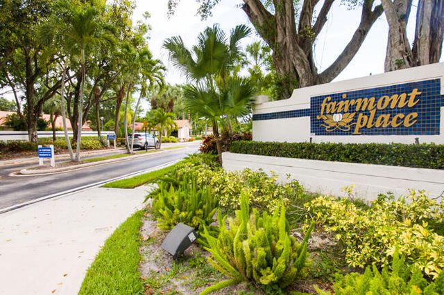 4907 Boxwood Circle, Boynton Beach, FL 33436