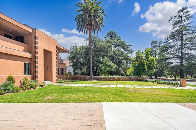 802 Michigan Boulevard, Pasadena, CA 91107