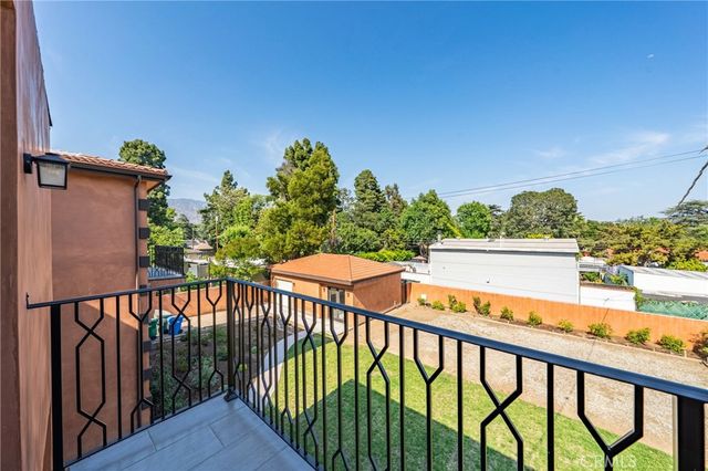 802 Michigan Boulevard, Pasadena, CA 91107