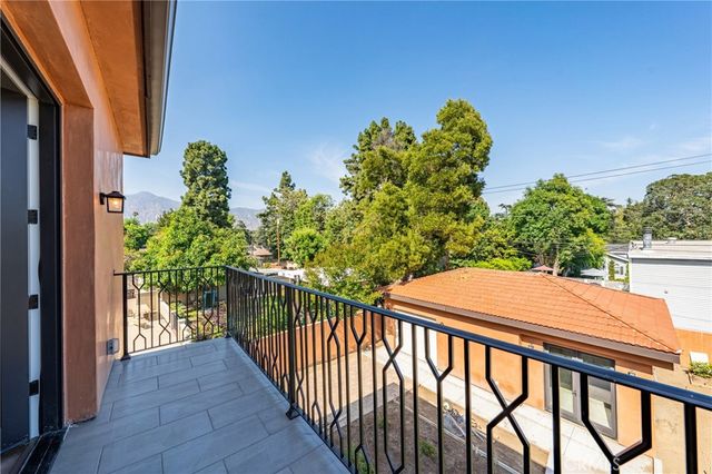 802 Michigan Boulevard, Pasadena, CA 91107