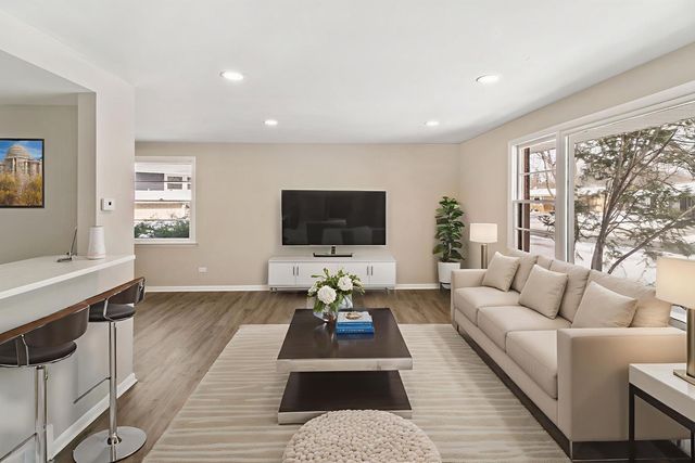 9204 Kedvale Avenue, Oak Lawn, IL 60453