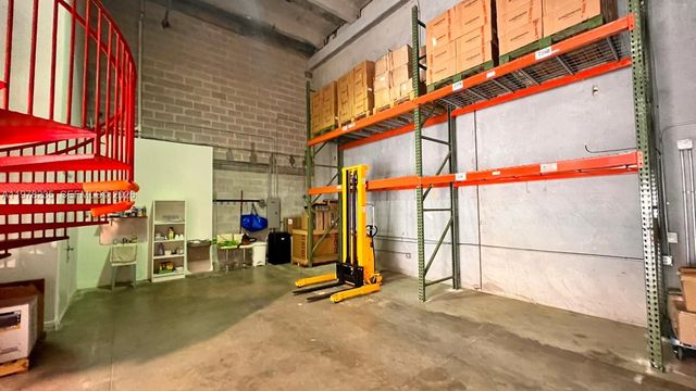 6030 NW 99th Ave 401, Doral, FL 33178