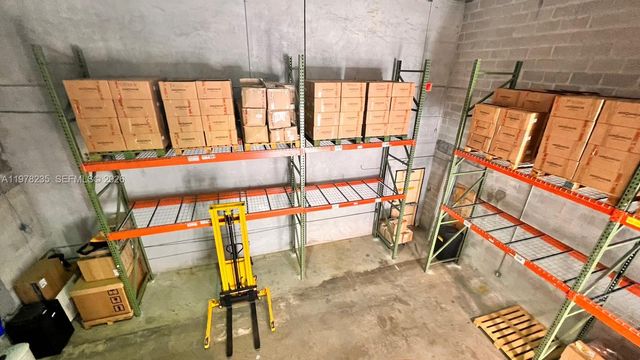 6030 NW 99th Ave 401, Doral, FL 33178