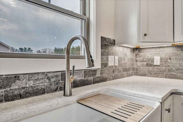 17 Alpine DR, Union Hall, VA 24176