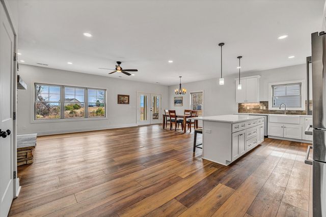 17 Alpine DR, Union Hall, VA 24176