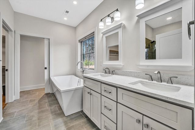 17 Alpine DR, Union Hall, VA 24176