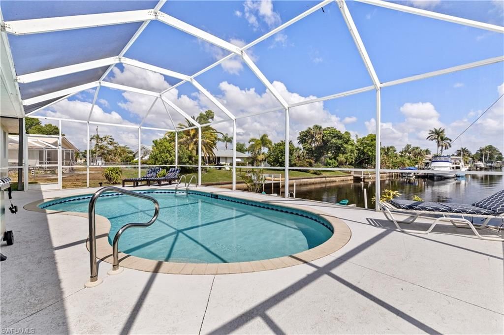 Image 4 of property listing at 1809 Savona PKWY, Cape Coral, FL 33904