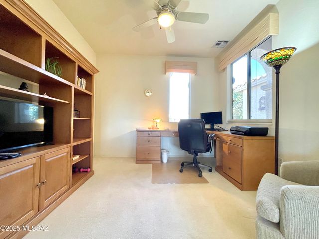 9524 N Twinkling Shadows Way, Tucson, AZ 85743