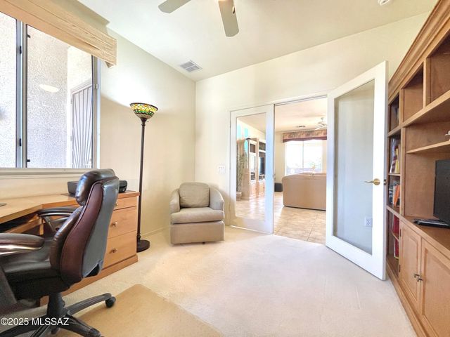 9524 N Twinkling Shadows Way, Tucson, AZ 85743