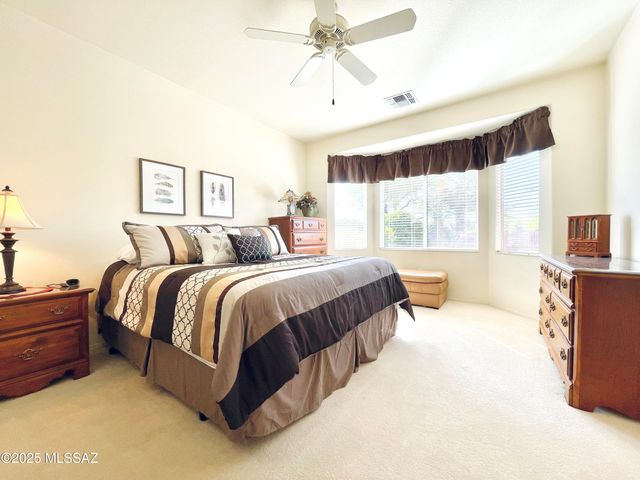 9524 N Twinkling Shadows Way, Tucson, AZ 85743