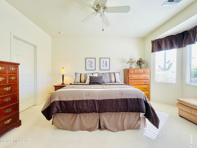 9524 N Twinkling Shadows Way, Tucson, AZ 85743