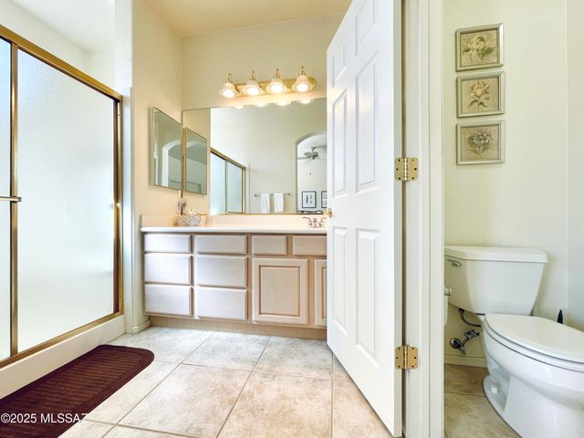 9524 N Twinkling Shadows Way, Tucson, AZ 85743