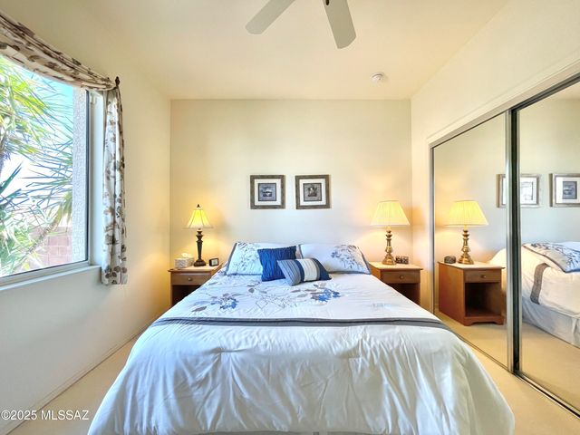 9524 N Twinkling Shadows Way, Tucson, AZ 85743