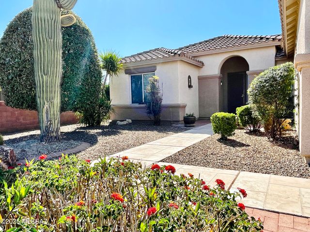 9524 N Twinkling Shadows Way, Tucson, AZ 85743