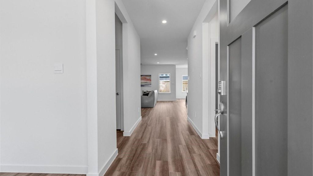 Image 3 of property listing at 31315 Mila Cove Court, Fulshear, TX 77441