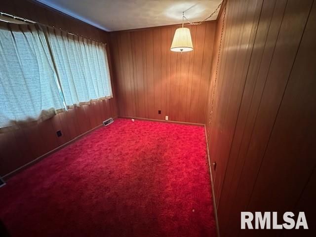 908 VIRGINIA Avenue, Taylorville, IL 62568