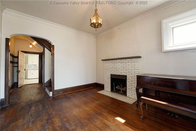 1578 Jackson Street, Charleston, WV 23311