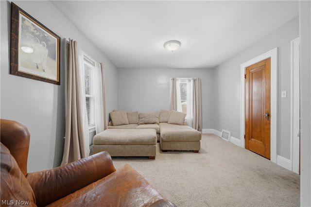 154 Crescent Drive, Akron, OH 44301