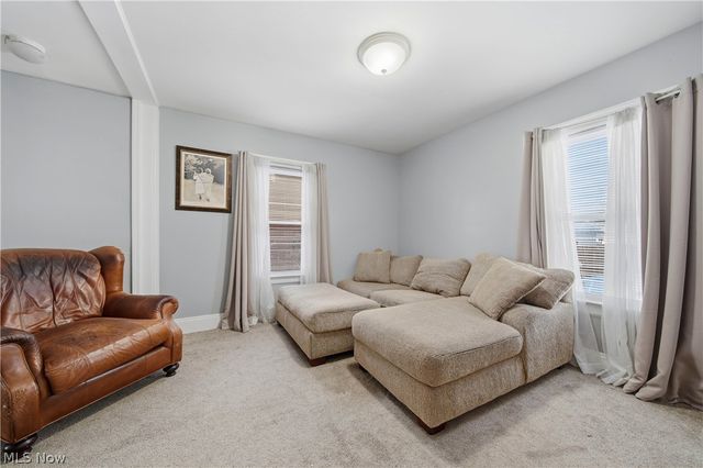 154 Crescent Drive, Akron, OH 44301