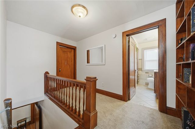 154 Crescent Drive, Akron, OH 44301