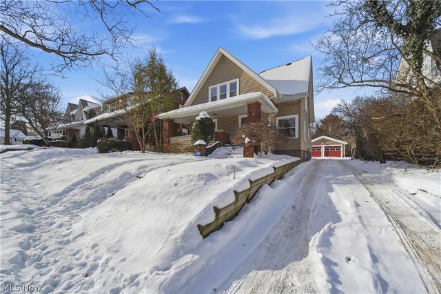 154 Crescent Drive, Akron, OH 44301