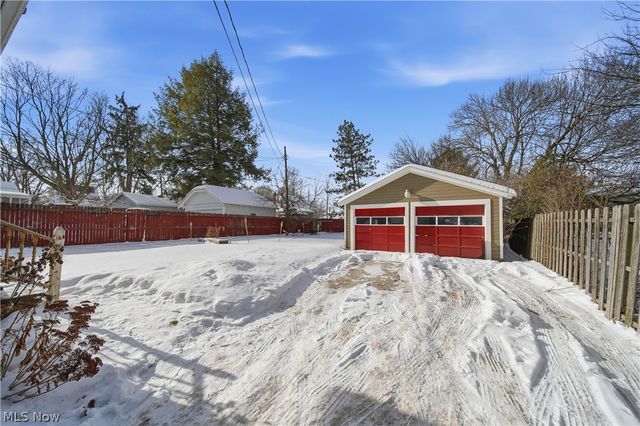 154 Crescent Drive, Akron, OH 44301