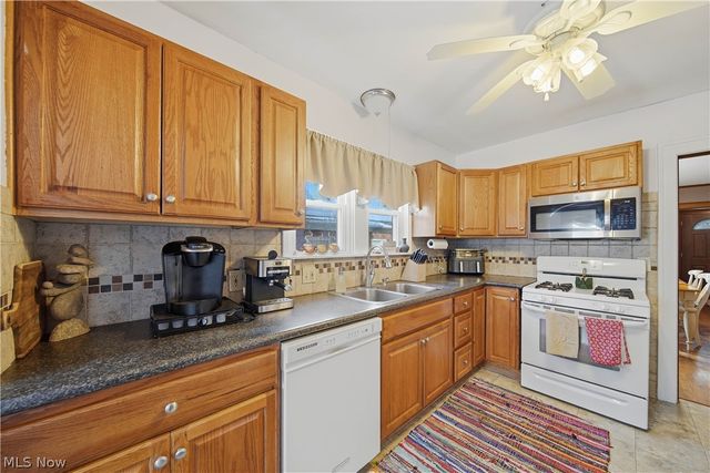 154 Crescent Drive, Akron, OH 44301