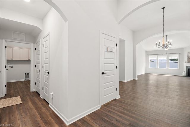 111 Candle Light Court, Advance, NC 27006