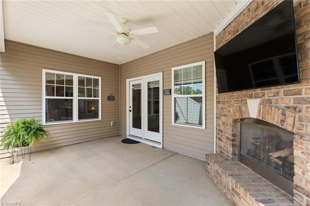 111 Candle Light Court, Advance, NC 27006