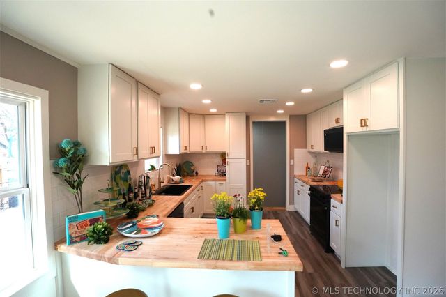 5302 S Saint Louis Avenue, Tulsa, OK 74105