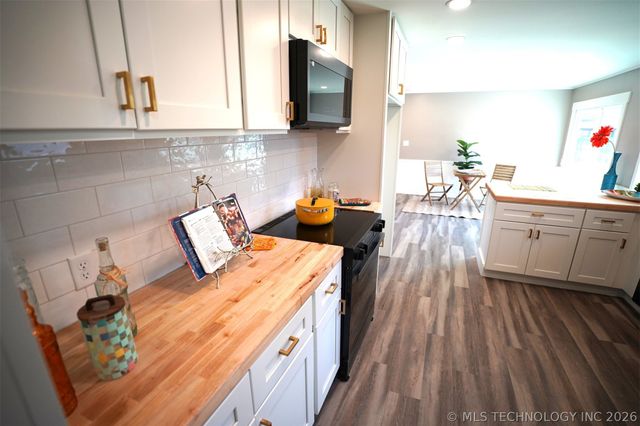 5302 S Saint Louis Avenue, Tulsa, OK 74105